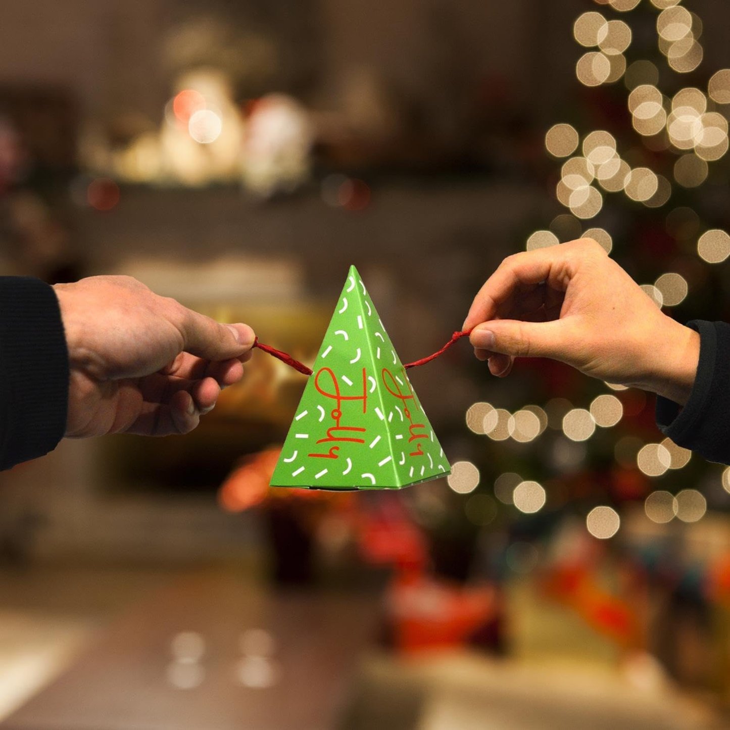 Pyramid Kazoo Christmas Crackers – Pack of 6